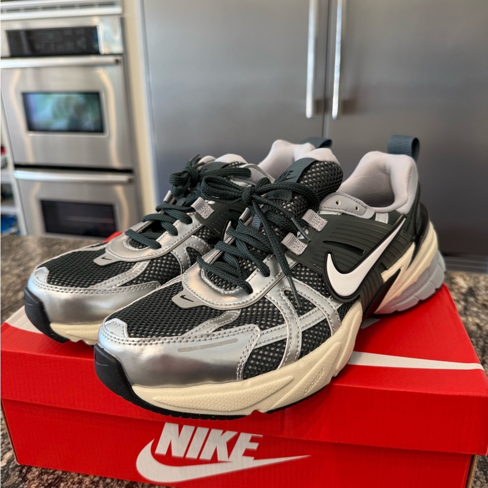 Nike V2K Run